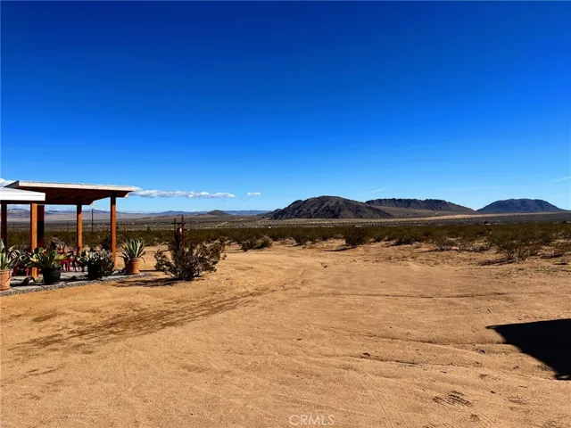 4755 Dusty Mile Road, Landers, California 92285