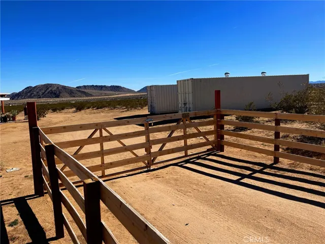4755 Dusty Mile Road, Landers, California 92285