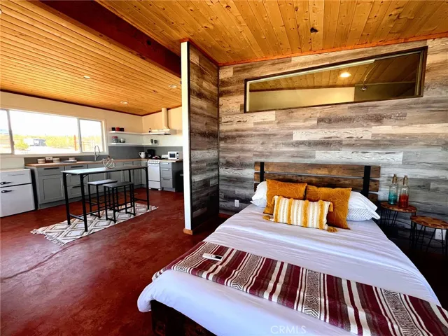 4755 Dusty Mile Road, Landers, California 92285