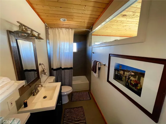 4755 Dusty Mile Road, Landers, California 92285