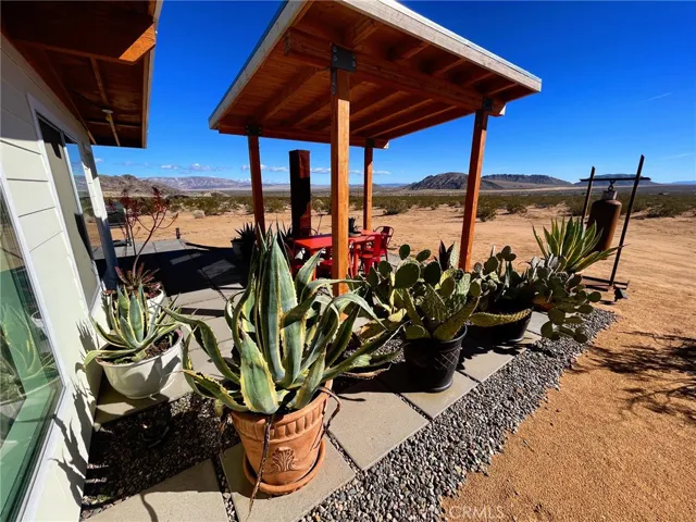 4755 Dusty Mile Road, Landers, California 92285