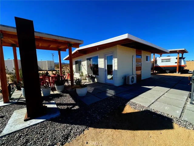 4755 Dusty Mile Road, Landers, California 92285