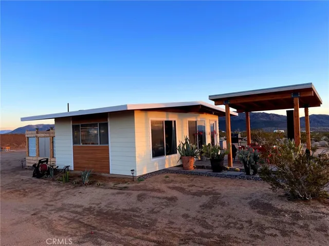 4755 Dusty Mile Road, Landers, California 92285