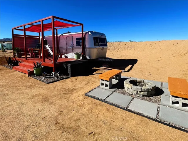 4755 Dusty Mile Road, Landers, California 92285