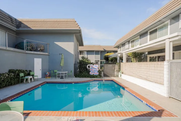 Community pool
