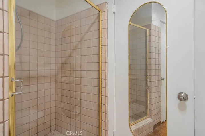 Shower in secondary bathroom