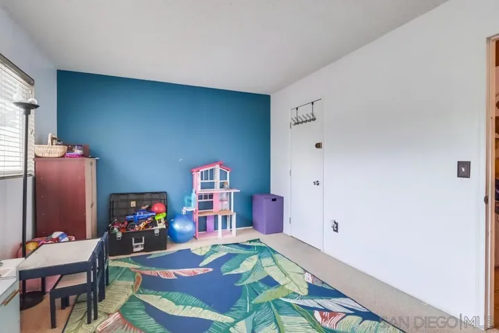 9075 Calle Lucia, Lakeside, California 92040