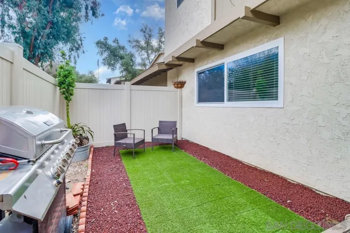 9075 Calle Lucia, Lakeside, California 92040