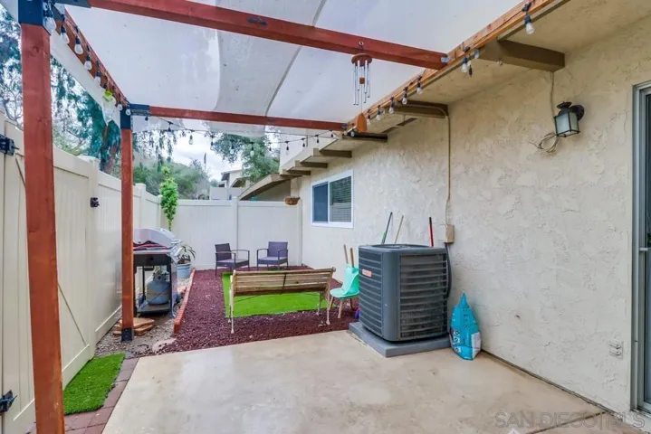 9075 Calle Lucia, Lakeside, California 92040