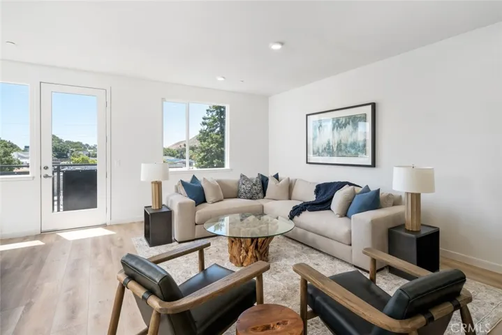 2475 Victoria Avenue 404, San Luis Obispo, California 93401