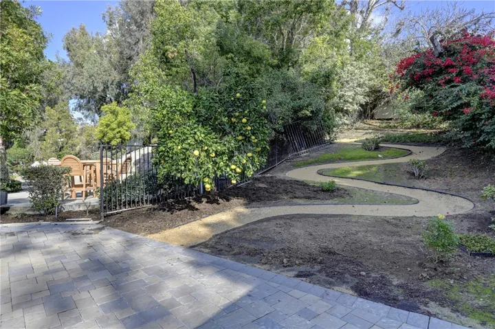 Your private curved walk way to access the 100 miles of walking trails in Yorba Linda.