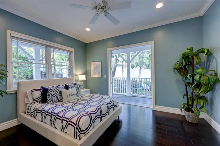 Downstairs ensuite bedroom with a separate entrance.