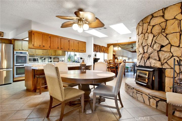17455 La Junta Street, Hesperia, California 92345