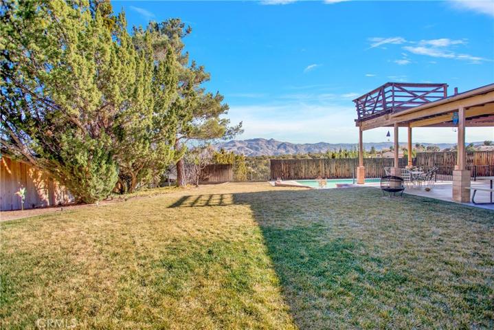 17455 La Junta Street, Hesperia, California 92345