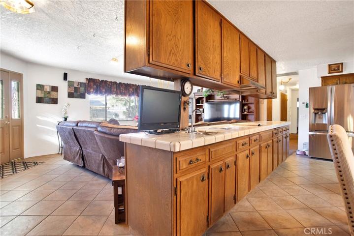 17455 La Junta Street, Hesperia, California 92345