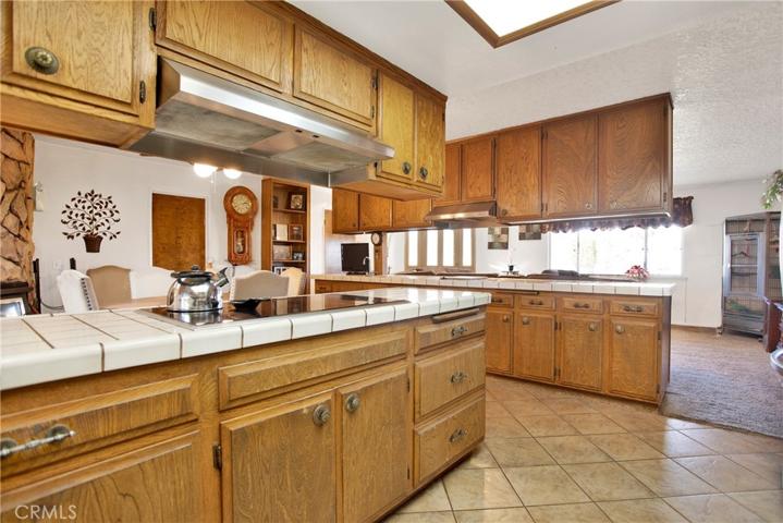 17455 La Junta Street, Hesperia, California 92345