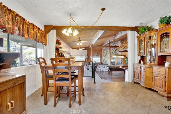 17455 La Junta Street, Hesperia, California 92345