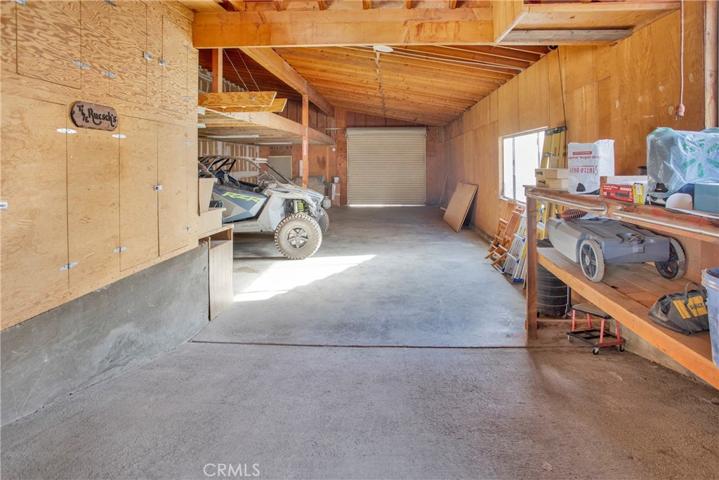 17455 La Junta Street, Hesperia, California 92345