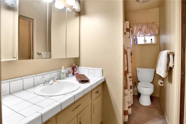 17455 La Junta Street, Hesperia, California 92345
