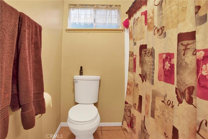 17455 La Junta Street, Hesperia, California 92345