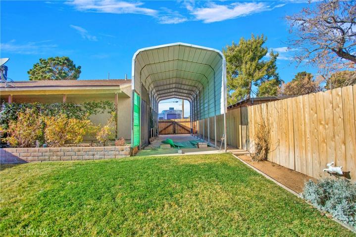 17455 La Junta Street, Hesperia, California 92345