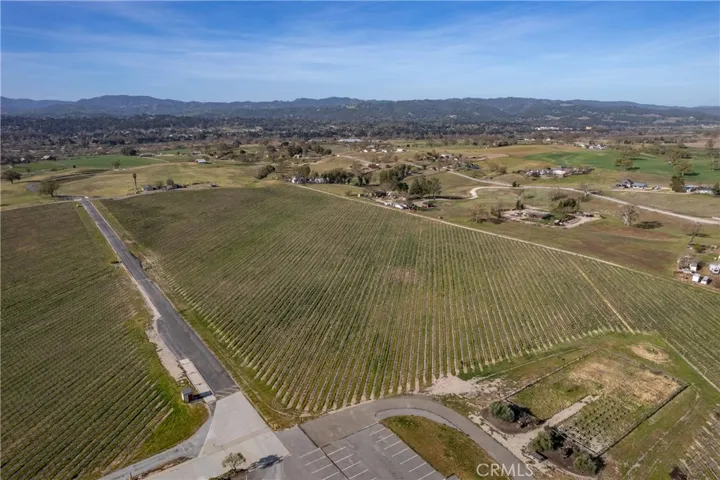 1450 Wild Horse Winery Court, Templeton, California 93465