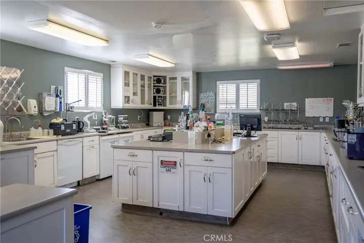 1450 Wild Horse Winery Court, Templeton, California 93465