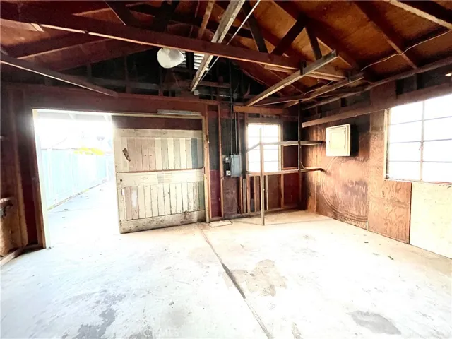 1077 Barney Street, Merced, California 95340