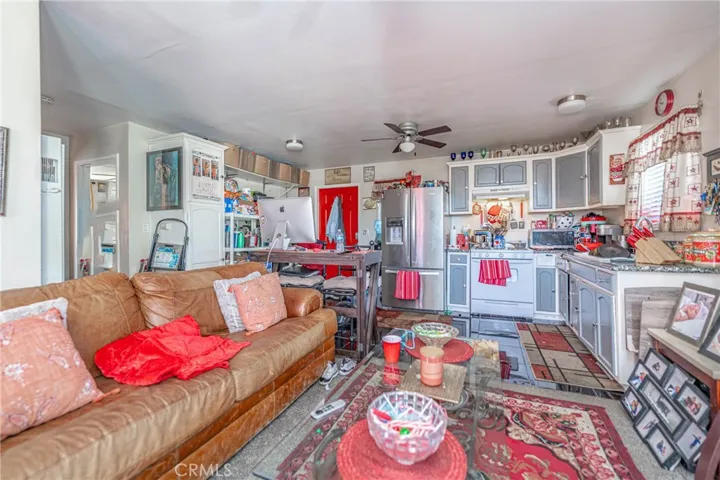 644 E 118th Place, Los Angeles, California 90059