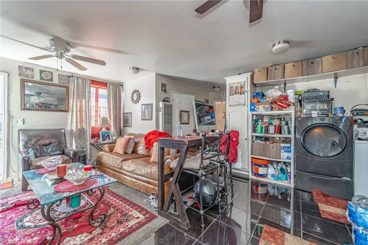 644 E 118th Place, Los Angeles, California 90059