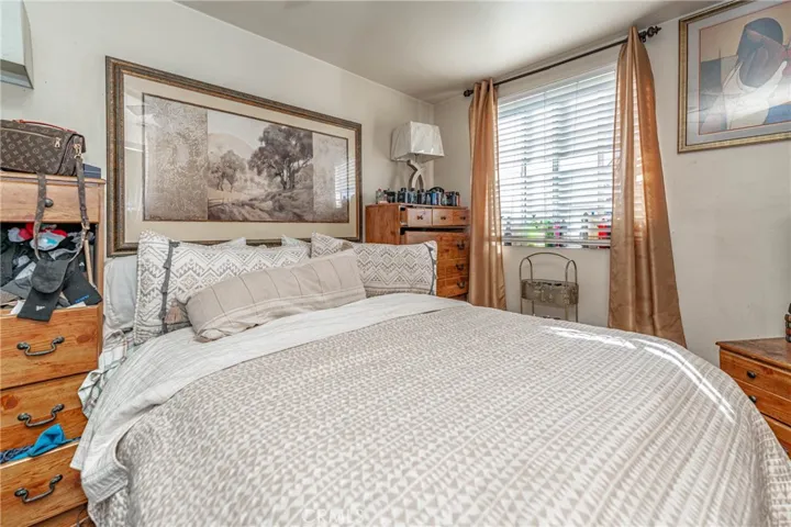 644 E 118th Place, Los Angeles, California 90059