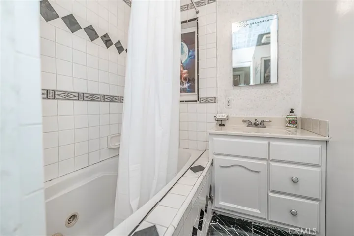 644 E 118th Place, Los Angeles, California 90059