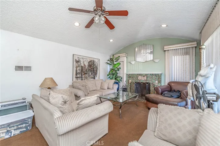 644 E 118th Place, Los Angeles, California 90059