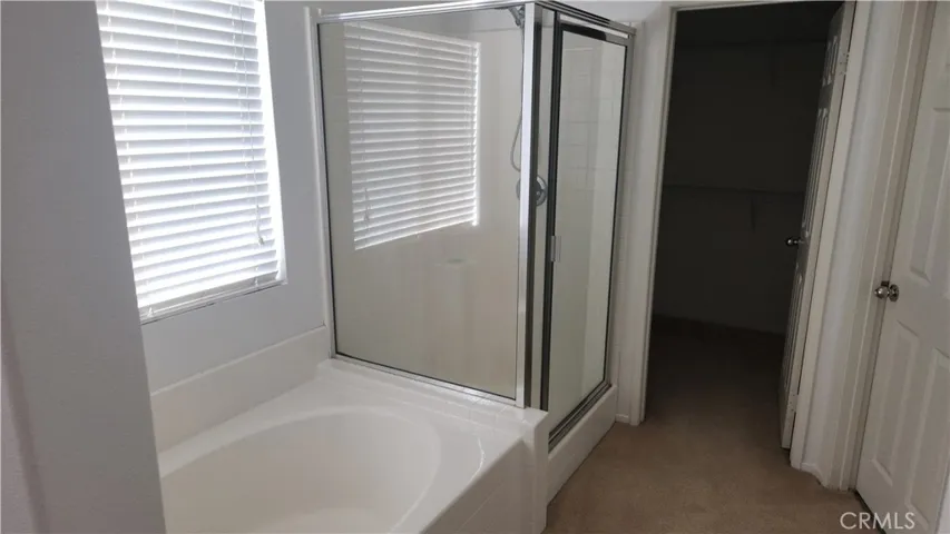 Onsuite Bath Tub and Shower