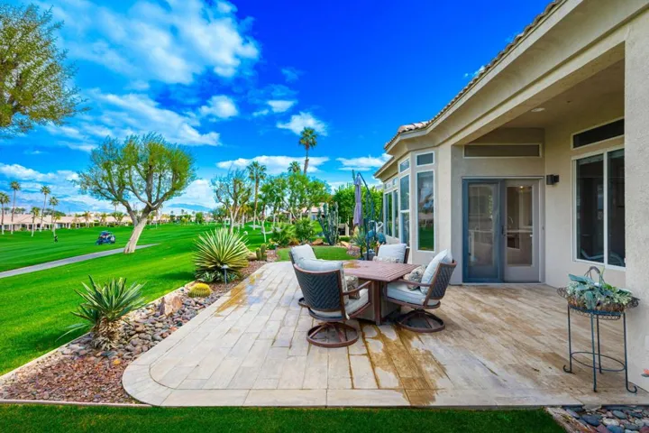 Ext rear patio