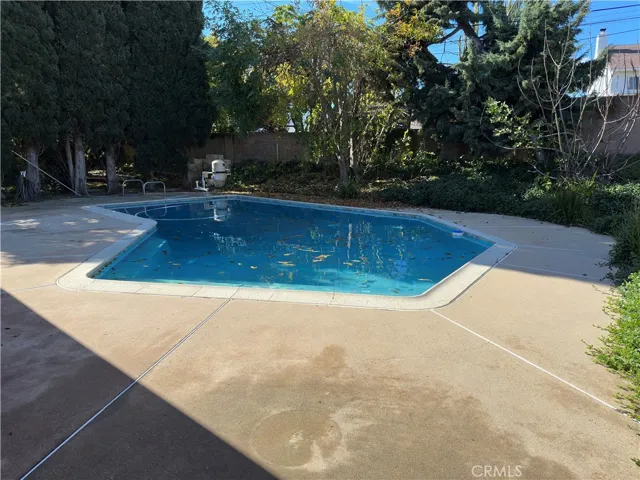 1561 Warwick Avenue, Thousand Oaks, California 91360