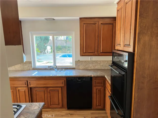 1561 Warwick Avenue, Thousand Oaks, California 91360
