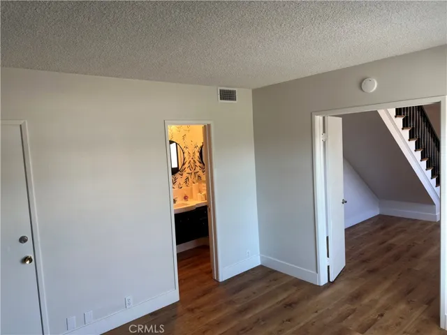 1561 Warwick Avenue, Thousand Oaks, California 91360