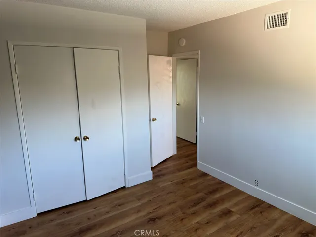 1561 Warwick Avenue, Thousand Oaks, California 91360