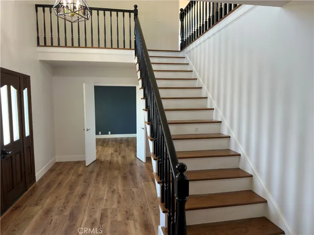 1561 Warwick Avenue, Thousand Oaks, California 91360