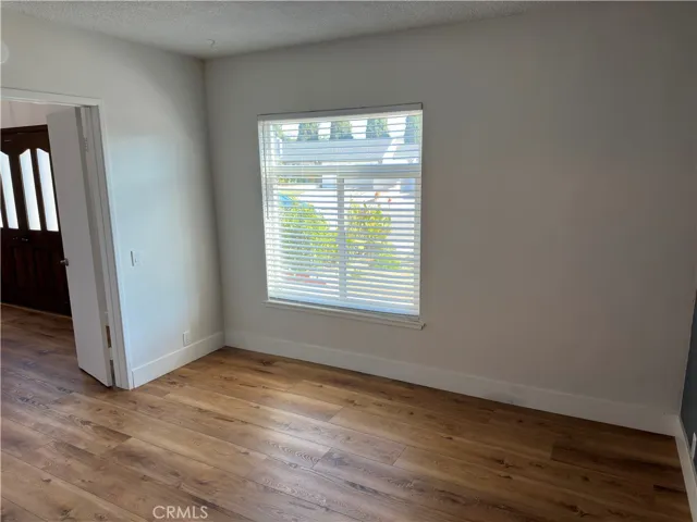 1561 Warwick Avenue, Thousand Oaks, California 91360