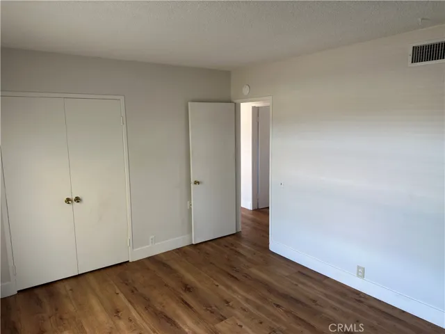 1561 Warwick Avenue, Thousand Oaks, California 91360