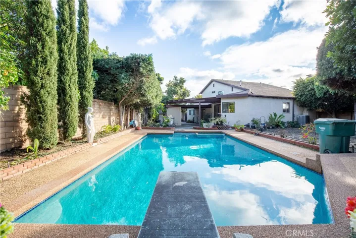 16530 Mount Cook Circle, Fountain Valley, California 92708