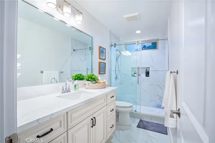 16530 Mount Cook Circle, Fountain Valley, California 92708