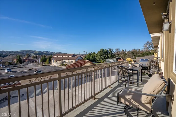 313 Oak Hill Road, Paso Robles, California 93446