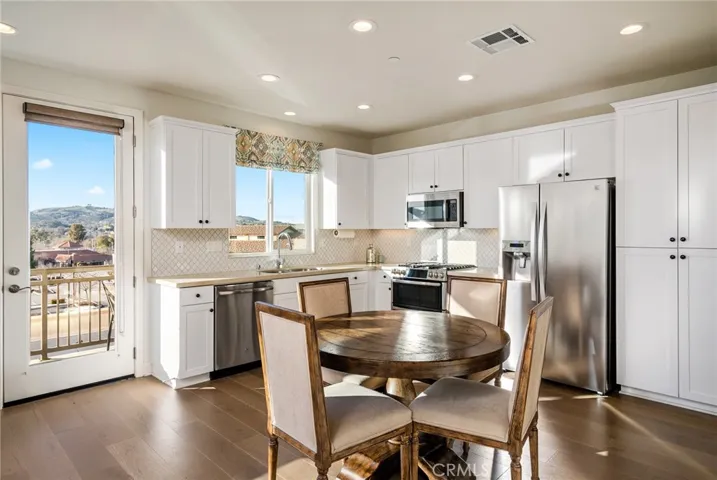 313 Oak Hill Road, Paso Robles, California 93446