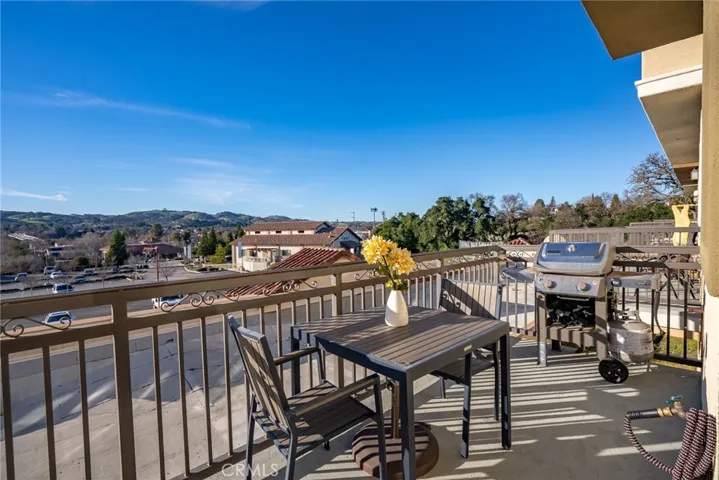 313 Oak Hill Road, Paso Robles, California 93446