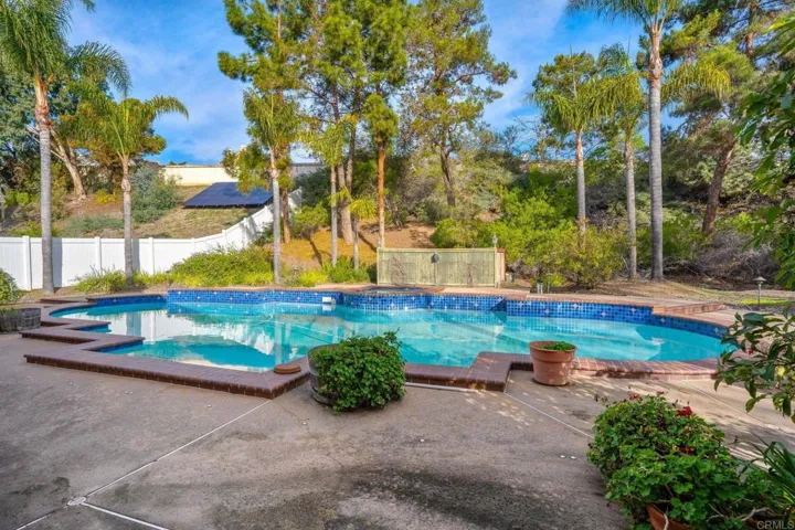 2499 Calle San Clemente, Encinitas, California 92024