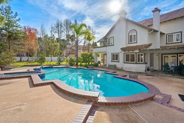 2499 Calle San Clemente, Encinitas, California 92024