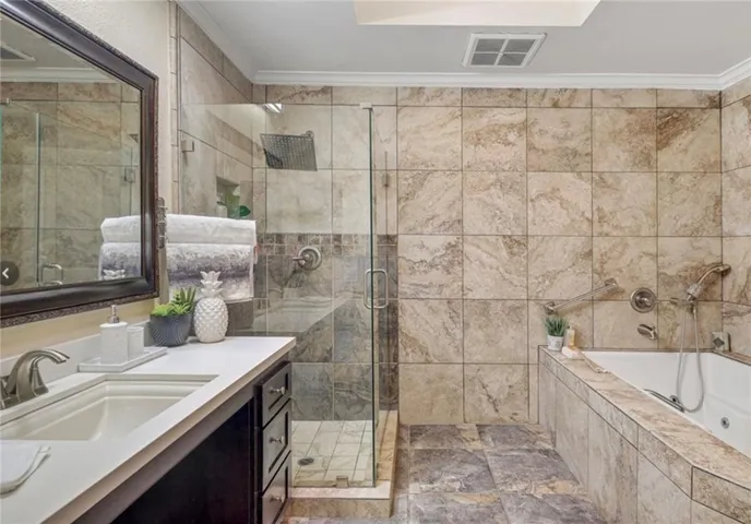 4822 Van Noord Avenue 14, Sherman Oaks, California 91423